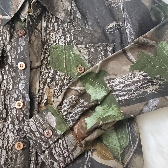 NWT Realtree Hardwood Green Camo Hunting Youth Large Button Down Shirt - Picture 3 of 4